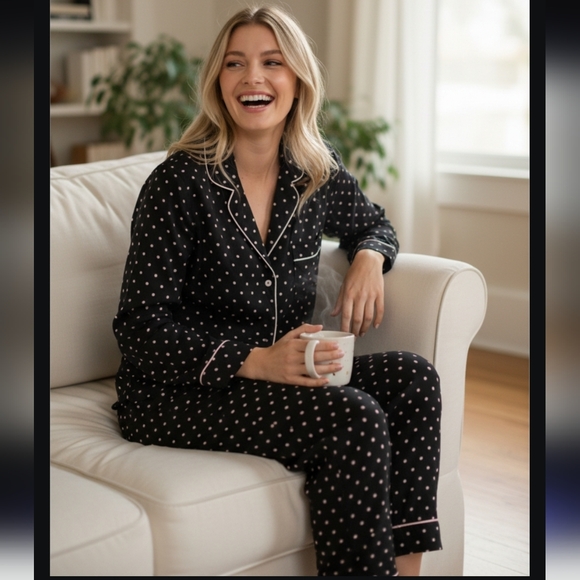 NWT Victoria Secrets Black/Pink Polka Dot Pajama Set Size-XL